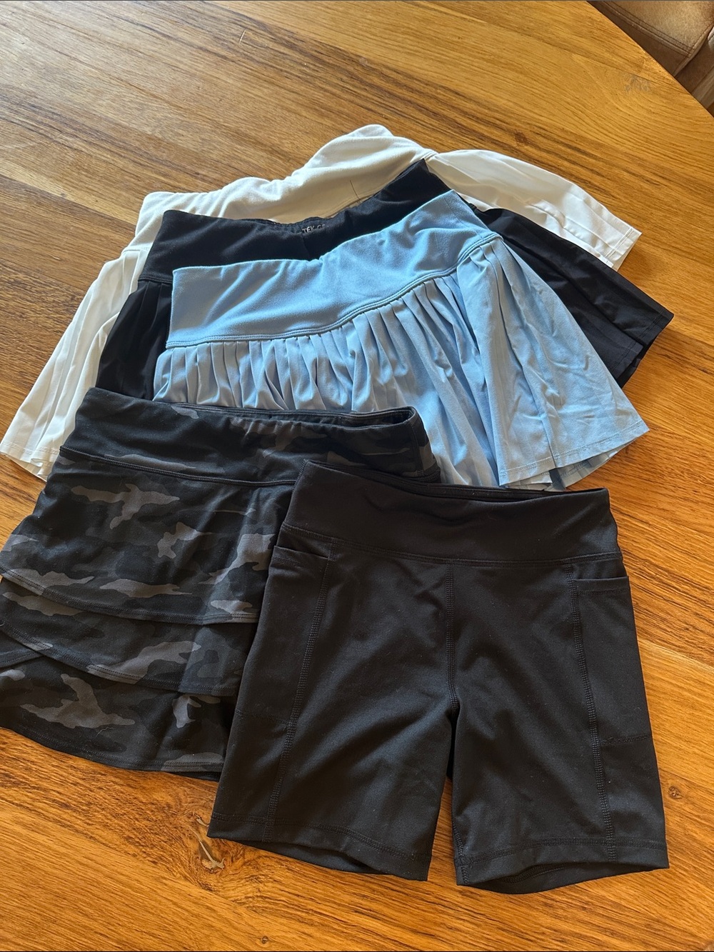 Girls 14y Athleta Girl DSG TEK Skirt and Bike Short - Black, Light Blue, White
